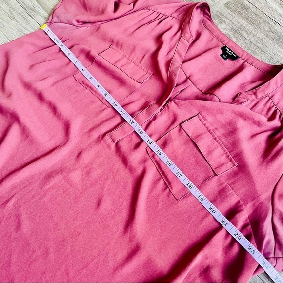 Torrid Harper Roll Tab Sleeve Blouse 1X Muted Red - Picture 7 of 8